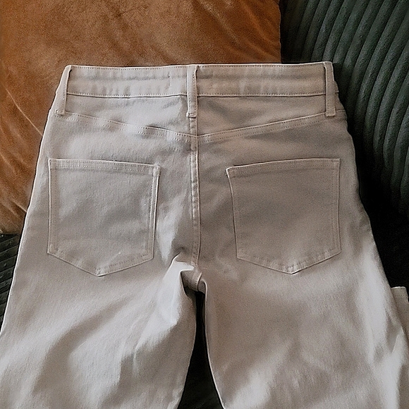 Amazon Essentials Ivory/Winter White/Cream Jeans - Picture 3 of 9